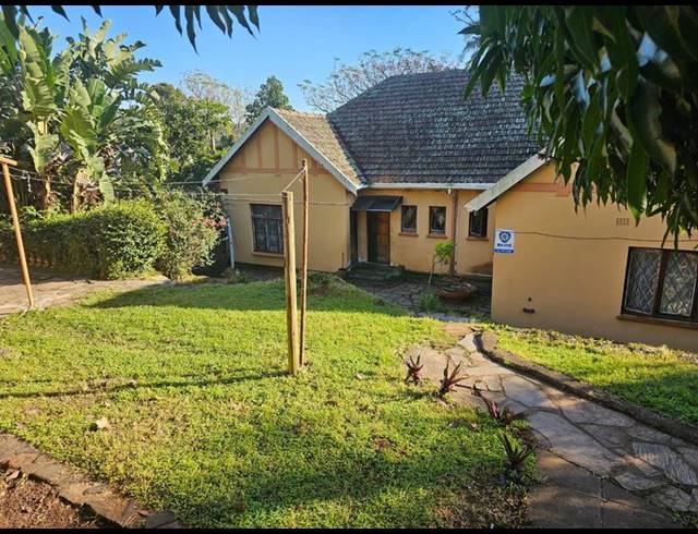 4 BEDROOM HOUSE FOR SALE IN SEA VIEW